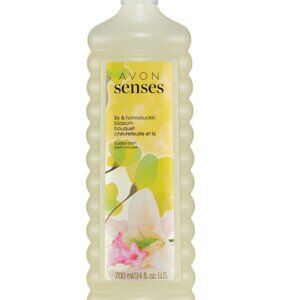 Senses lily and honeysuckle blossom bubble bath